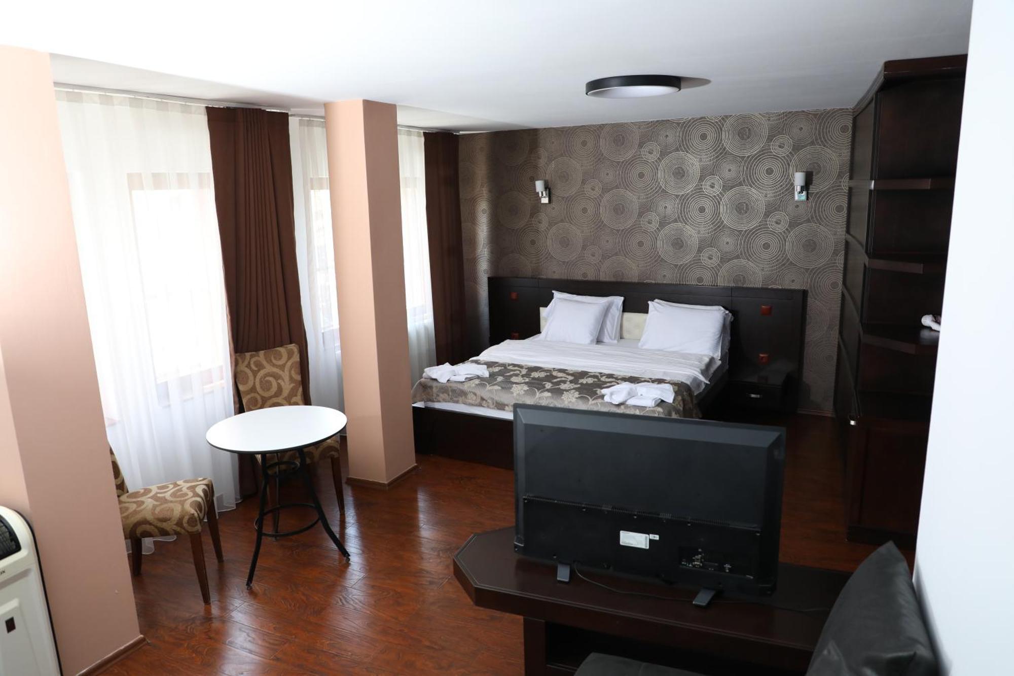 Bruti Hotel Πρίζρεν Εξωτερικό φωτογραφία